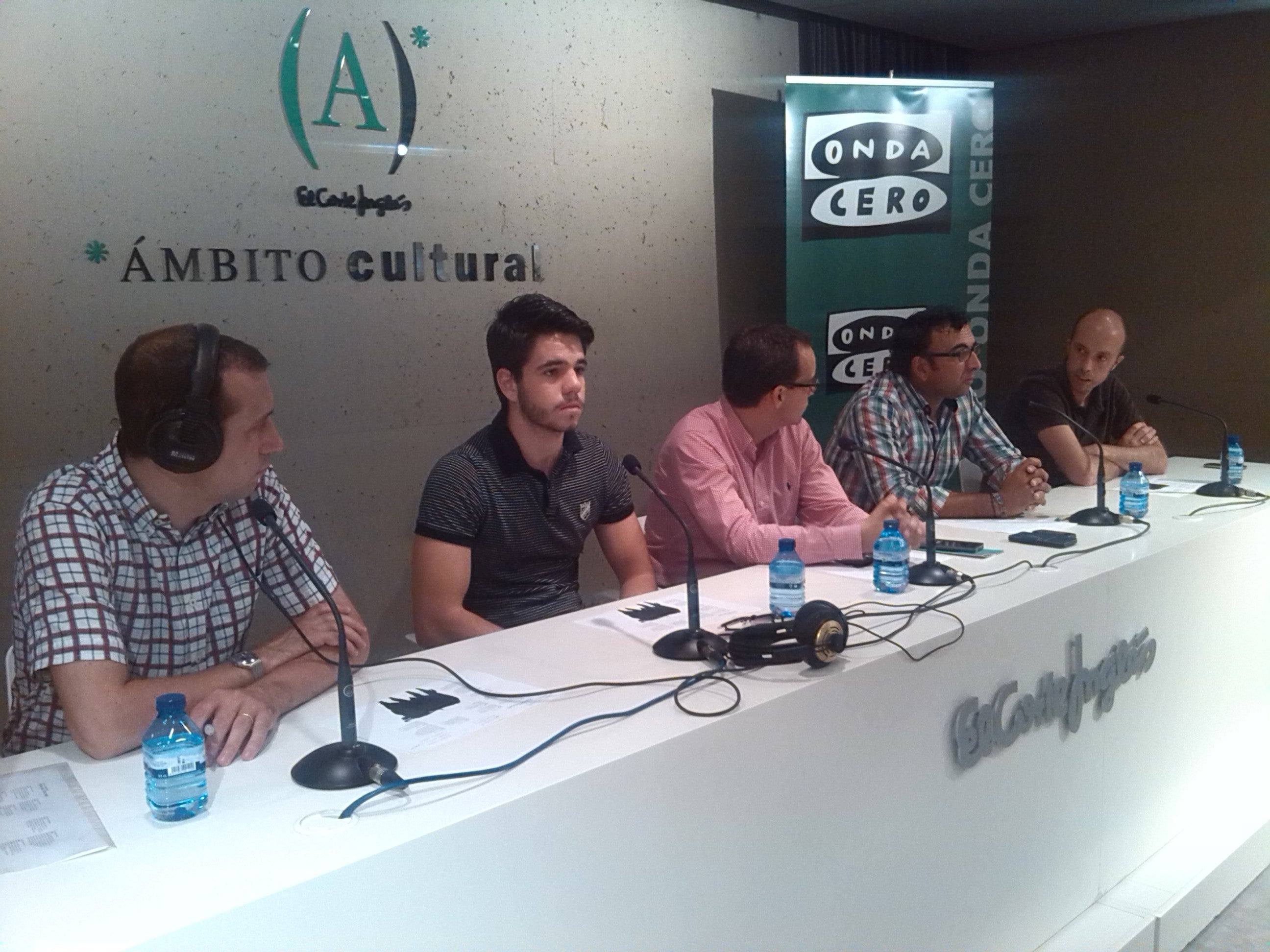 Aquí en la Onda Navarra. "Va por ustedes". 30/06/2015 Aquí en la Onda Navarra. "Va por ustedes". 30/06/2015