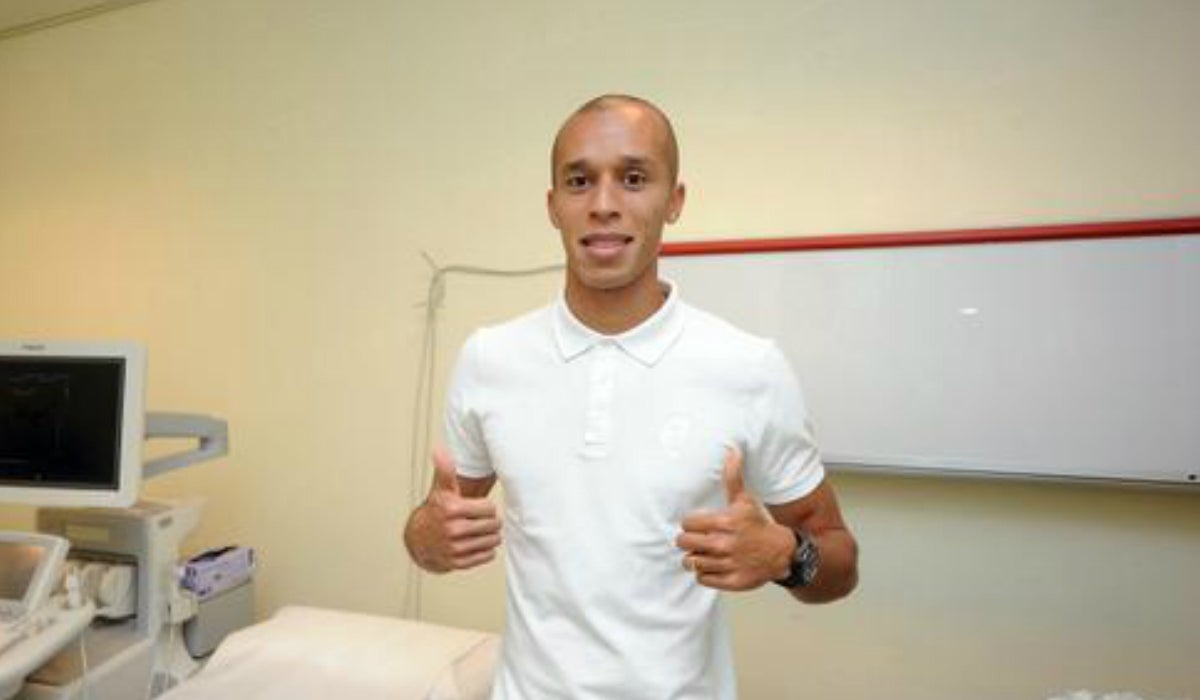 Miranda ficha por el Inter de Milán Miranda ficha por el Inter de Milán