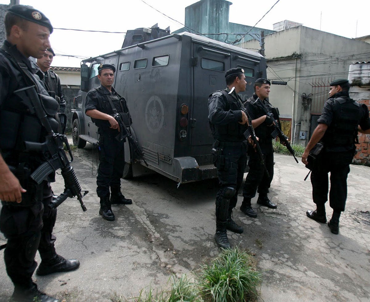 Corresponsales: ¿Cómo se entrena la BOPE para luchar contra los narcotraficantes? Corresponsales: ¿Cómo se entrena la BOPE para luchar contra los narcotraficantes?