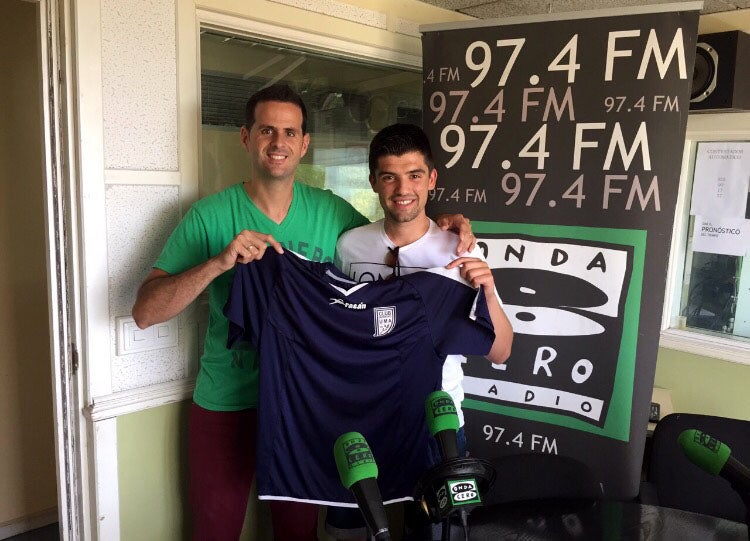 Entrevista con Salvi Bernal, un marbellí campeón de España universitario que jugará la próxima temporada en la élite del fútbol sala nacional tras ascender a Primera división con el UMA Antequera. Un portero irrebasable Entrevista con Salvi Bernal, un marbellí campeón de España universitario que jugará la próxima temporada en la élite del fútbol sala nacional tras ascender a Primera división con el UMA Antequera. Un portero irrebasable