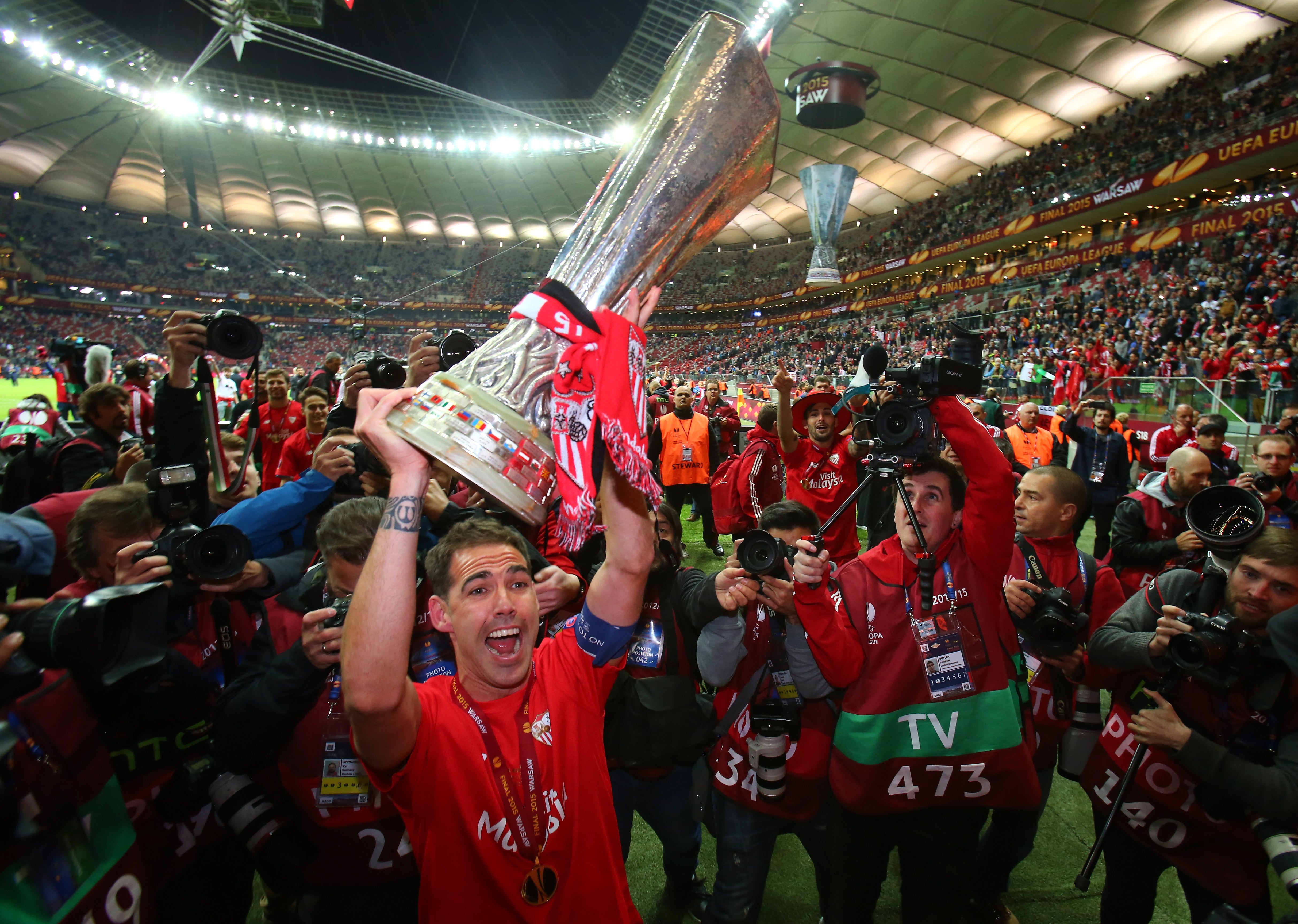 Fernando Navarro: "La Europa League ha sido el broche de oro a estos siete años en el club" Fernando Navarro: "La Europa League ha sido el broche de oro a estos siete años en el club"