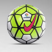El nuevo balón de la Liga BBVA para la temporada 2015 - 2016
