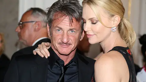 Charlize Theron y Sean Penn Charlize Theron y Sean Penn