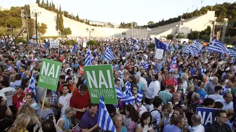 Varias personas a favor del sí en el referéndum del próximo domingo Varias personas a favor del sí en el referéndum del próximo domingo