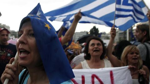 Protestas por el refer&eacute;ndum en Grecia