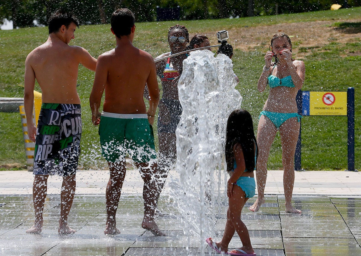 Un total de 16 provincias, en alerta por temperaturas de alrededor de 40 grados Un total de 16 provincias, en alerta por temperaturas de alrededor de 40 grados