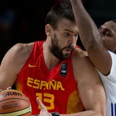 Marc Gasol, ante Nicolas Batum Marc Gasol, ante Nicolas Batum