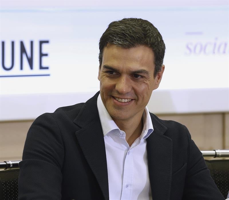 Sánchez pide "responsabilidad" a Tsipras y "solidaridad" a la UE Sánchez pide "responsabilidad" a Tsipras y "solidaridad" a la UE
