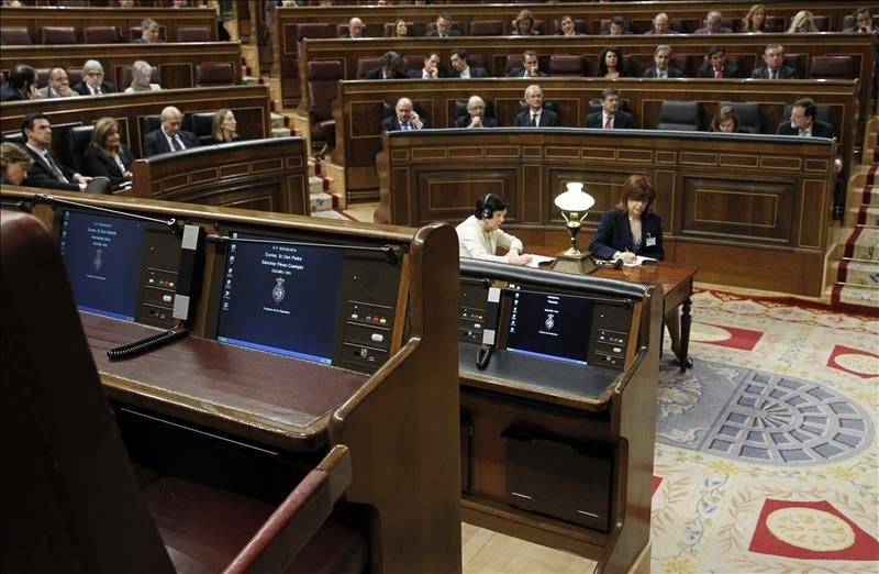 El Congreso debate la reforma del TC del PP con el rechazo de la oposición El Congreso debate la reforma del TC del PP con el rechazo de la oposición
