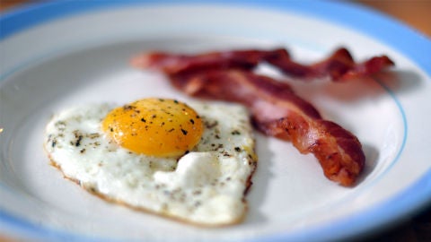 Huevos con bacon