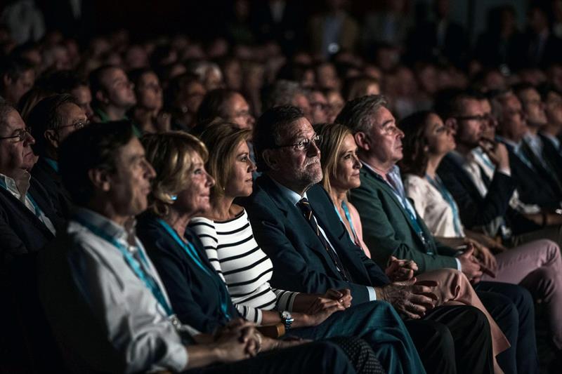 La Aerotransportada: "Rajoy ha delegado ser simpático en las nuevas caras" La Aerotransportada: "Rajoy ha delegado ser simpático en las nuevas caras"