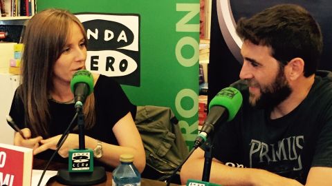 El periodista en la librer&iacute;a Cronopios de Pontevedra