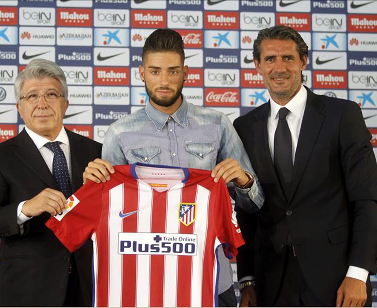 Yannick Carrasco: "No estoy aquí para sustituir a Arda Turan" Yannick Carrasco: "No estoy aquí para sustituir a Arda Turan"