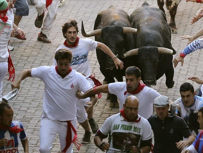 Los toros de Miura finalizan los Sanfermines con el encierro más rápido Los toros de Miura finalizan los Sanfermines con el encierro más rápido