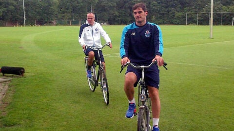 Primer entrenamiento de Iker Casillas con el Oporto.
