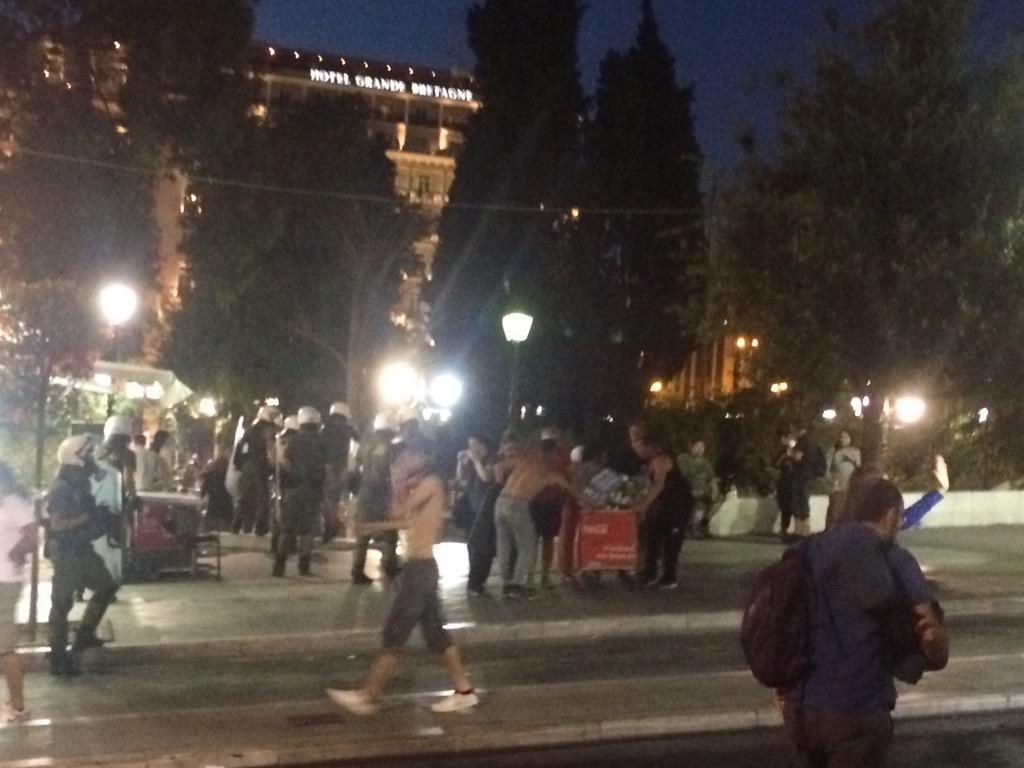 Disturbios en la plaza Syntagma por la aprobación de las reformas Disturbios en la plaza Syntagma por la aprobación de las reformas