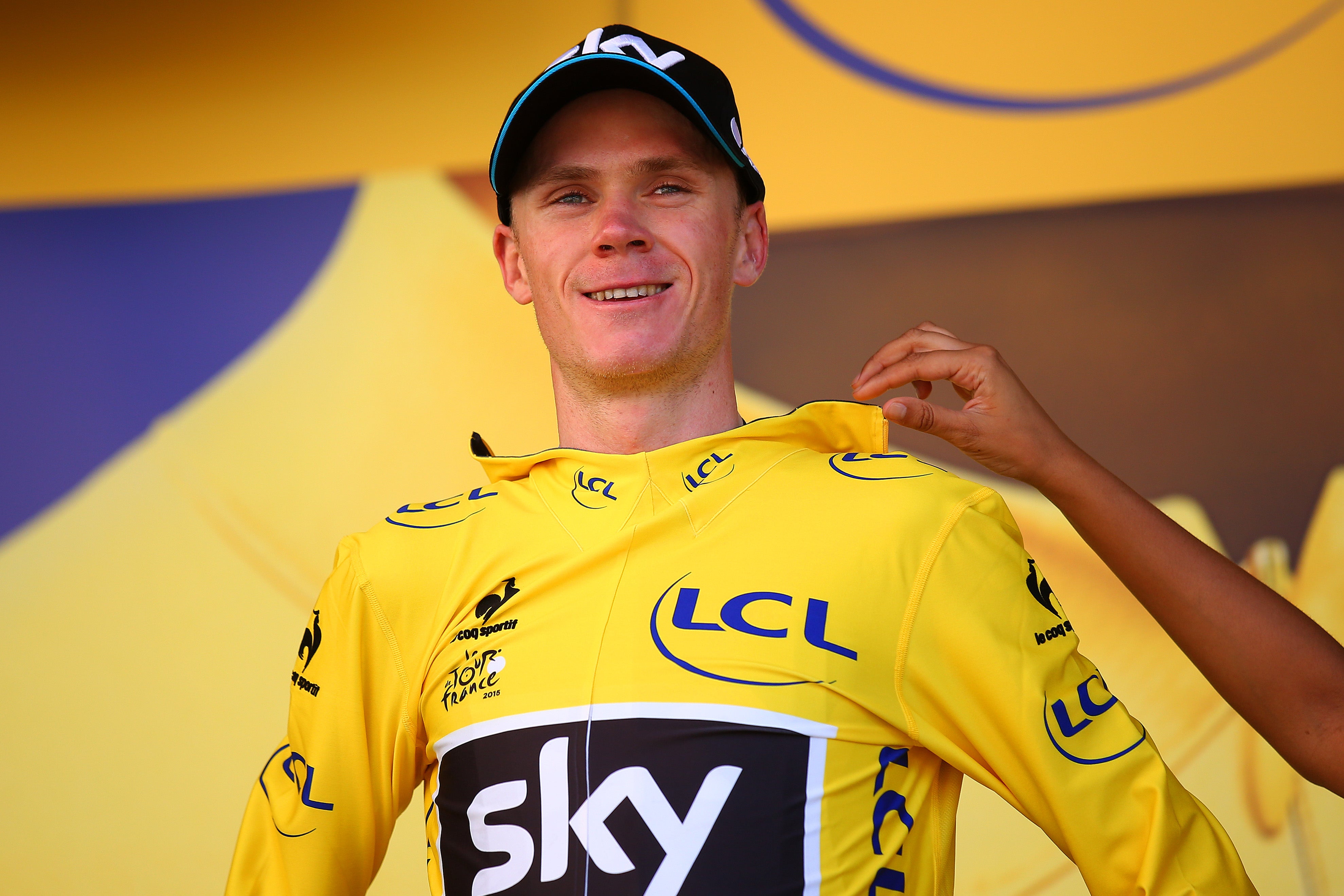 Froome culpa a la prensa de la agresión que sufrió en la carrera Froome culpa a la prensa de la agresión que sufrió en la carrera