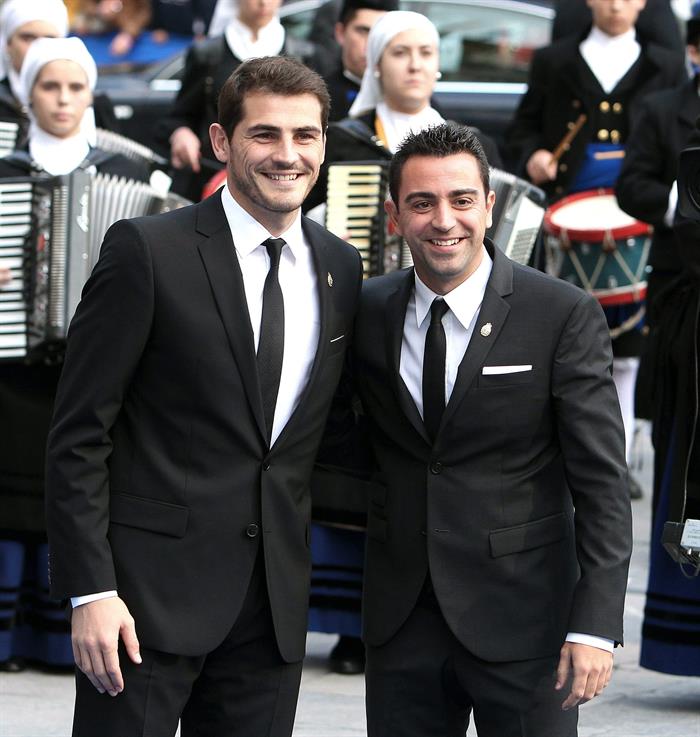 Iker y Xavi, distinguidos con la Gran Cruz del Mérito Deportivo Iker y Xavi, distinguidos con la Gran Cruz del Mérito Deportivo