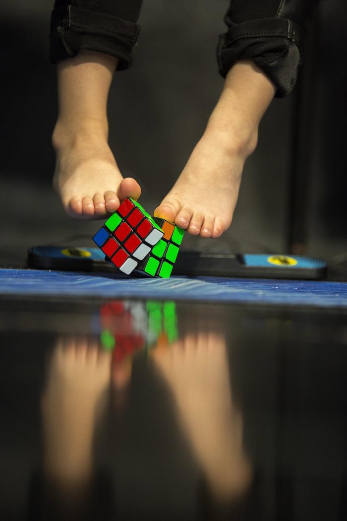 Alberto Pérez, nº 1 de España haciendo el cubo de Rubik: "Empecé a hacerlo con los pies por curiosidad" Alberto Pérez, nº 1 de España haciendo el cubo de Rubik: "Empecé a hacerlo con los pies por curiosidad"