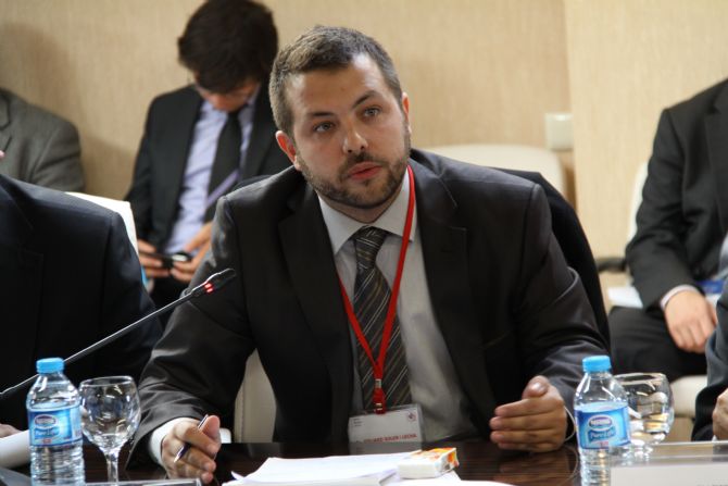 Eduard Soler: "Obama ha conseguido evitar un conflicto armado en Irán" Eduard Soler: "Obama ha conseguido evitar un conflicto armado en Irán"