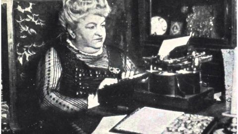 La escritora espa&ntilde;ola Emilia Pardo Baz&aacute;n