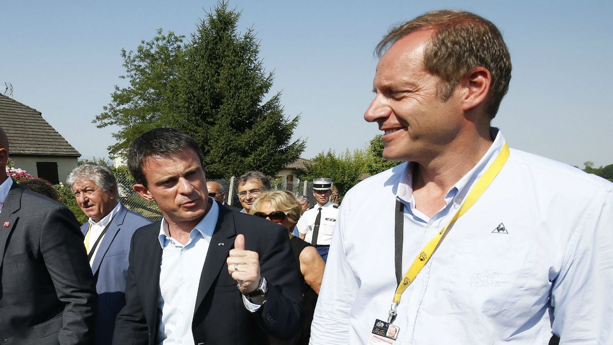El director del Tour respalda a Froome y señala a los medios por la agresión El director del Tour respalda a Froome y señala a los medios por la agresión
