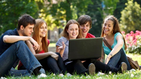 Estudiantes universitarios