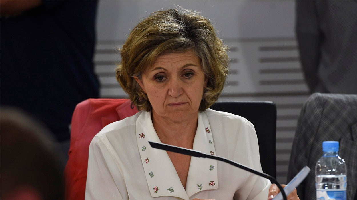 María Luisa Carcedo: "Las prestaciones pueden salir de no aplicar una reforma fiscal que ahorre nueve mil millones a los más ricos" María Luisa Carcedo: "Las prestaciones pueden salir de no aplicar una reforma fiscal que ahorre nueve mil millones a los más ricos"