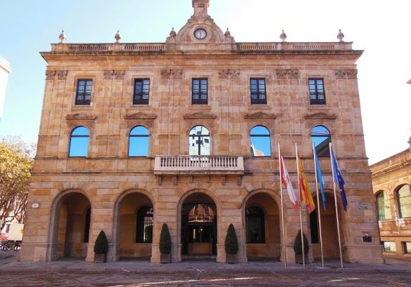 Noticias de Gijón en "Más de Uno" 05/11/2015 con Ana Fierro Noticias de Gijón en "Más de Uno" 05/11/2015 con Ana Fierro