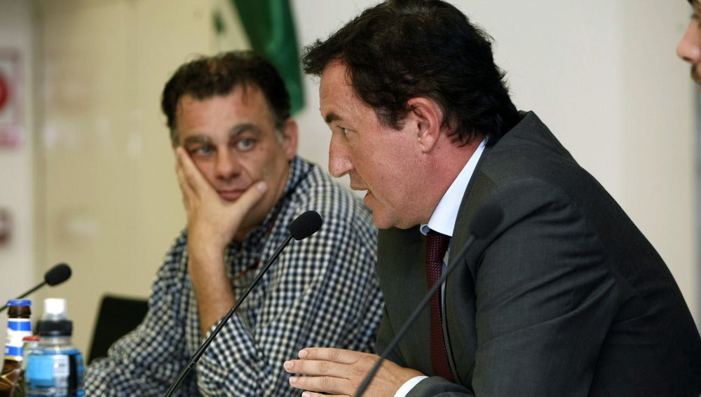 Juan Anguix, en una rueda de prensa durante su etapa como presidente del Elche.