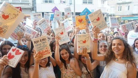 Secci&oacute;n de libros Cronopios en Pontevedra en la Onda