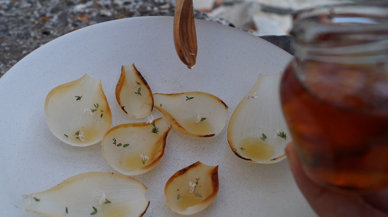 Cocineros: Receta de cebollas asadas con jalea de piña verde Cocineros: Receta de cebollas asadas con jalea de piña verde