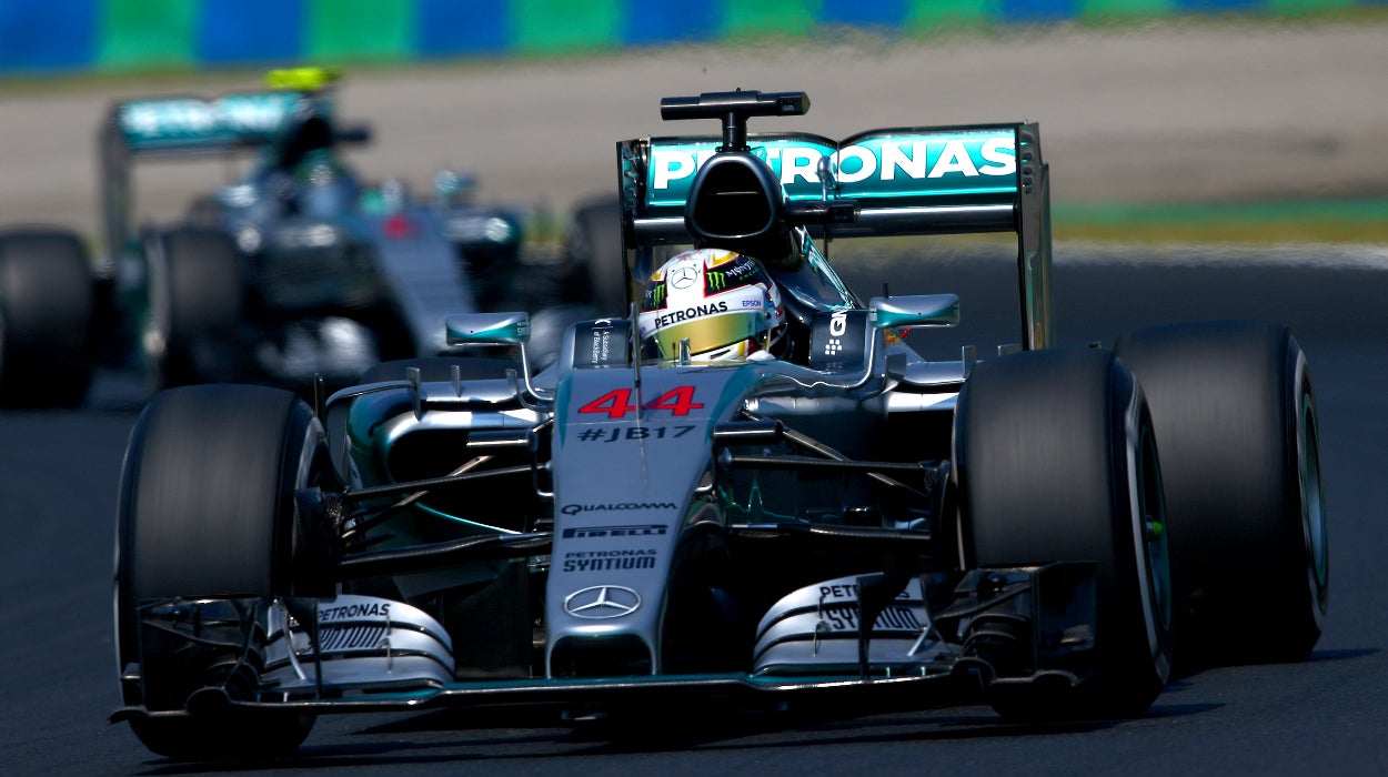 Hamilton, el mejor en la segunda sesión con Sainz sexto y Alonso octavo Hamilton, el mejor en la segunda sesión con Sainz sexto y Alonso octavo