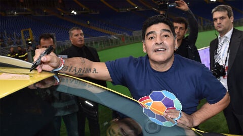 Diego Armando Maradona.