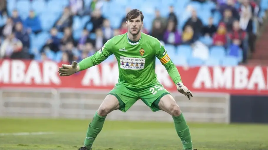 Leo Franco, durante un partido con el Zaragoza Leo Franco, durante un partido con el Zaragoza