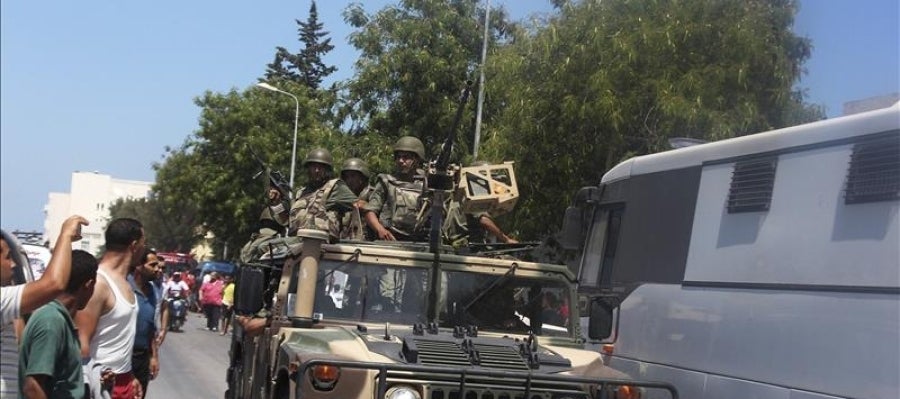 Miembros de las fuerzas de seguridad en Túnez Miembros de las fuerzas de seguridad en Túnez