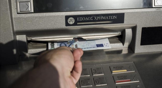 Bankia, Sabadell y Euro 6000 acuerdan no cobrar comisiones por el uso de los cajeros Bankia, Sabadell y Euro 6000 acuerdan no cobrar comisiones por el uso de los cajeros