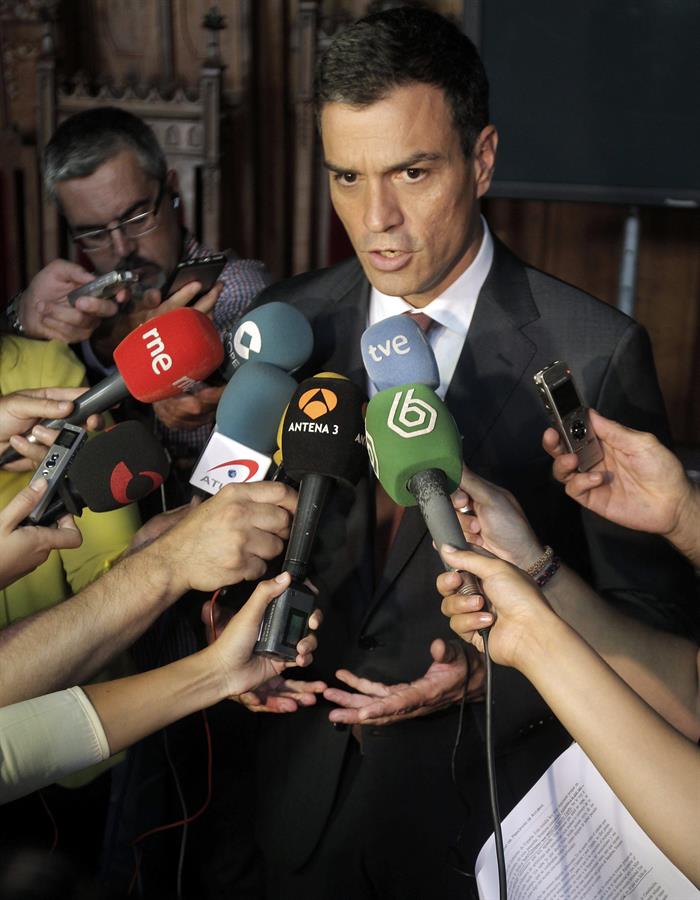 Pedro Sánchez: "Los silencios en política son confesiones de muchas cosas" Pedro Sánchez: "Los silencios en política son confesiones de muchas cosas"