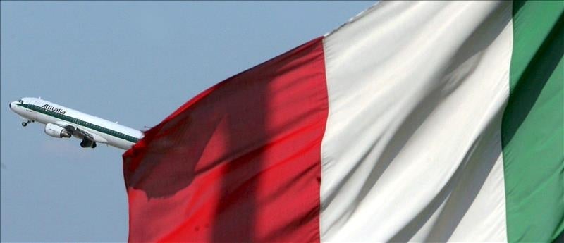 Reabren el aeropuerto de Fiumicino tras cerrarlo dos horas por un incendio Reabren el aeropuerto de Fiumicino tras cerrarlo dos horas por un incendio