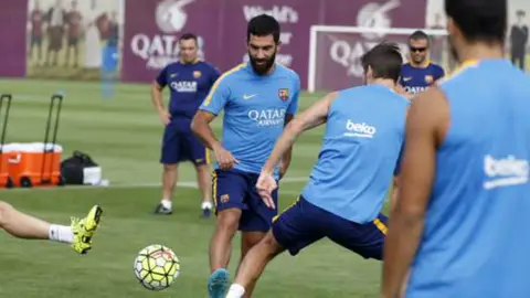 Arda Turan en el entrenamiento del F.C Barcelona Arda Turan en el entrenamiento del F.C Barcelona