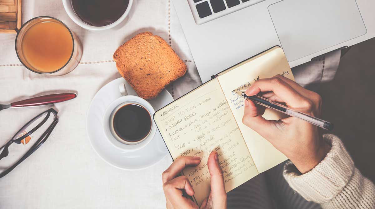 Tertulia: ¿Desaparecerá la escritura manual en favor de la tecnológica? Tertulia: ¿Desaparecerá la escritura manual en favor de la tecnológica?