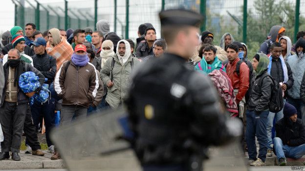 Reino Unido anuncia nuevas medidas ante la crisis migratoria en Calais Reino Unido anuncia nuevas medidas ante la crisis migratoria en Calais