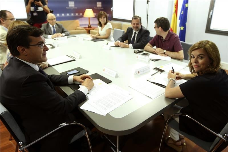 Santamaría pide a Mas respeto a la legalidad y neutralidad en la campaña del 27-S Santamaría pide a Mas respeto a la legalidad y neutralidad en la campaña del 27-S