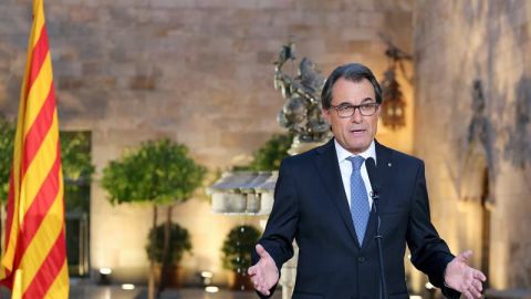 Artur Mas, durante una declaraci&oacute;n institucional tras firmar el decreto de convocatoria de elecciones