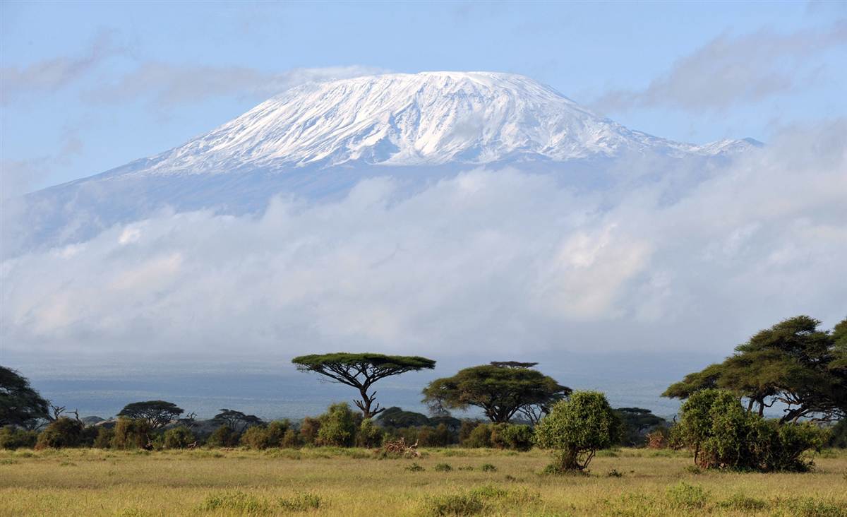 Seis mujeres supervivientes de cáncer subirán el Kilimanjaro Seis mujeres supervivientes de cáncer subirán el Kilimanjaro