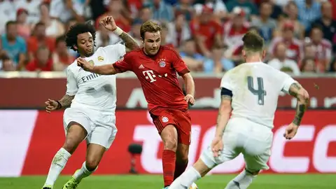 Götze chuta a portería ante el Madrid Götze chuta a portería ante el Madrid