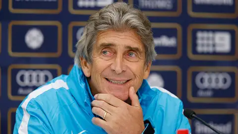 Pellegrini en rueda de prensa con el City Pellegrini en rueda de prensa con el City