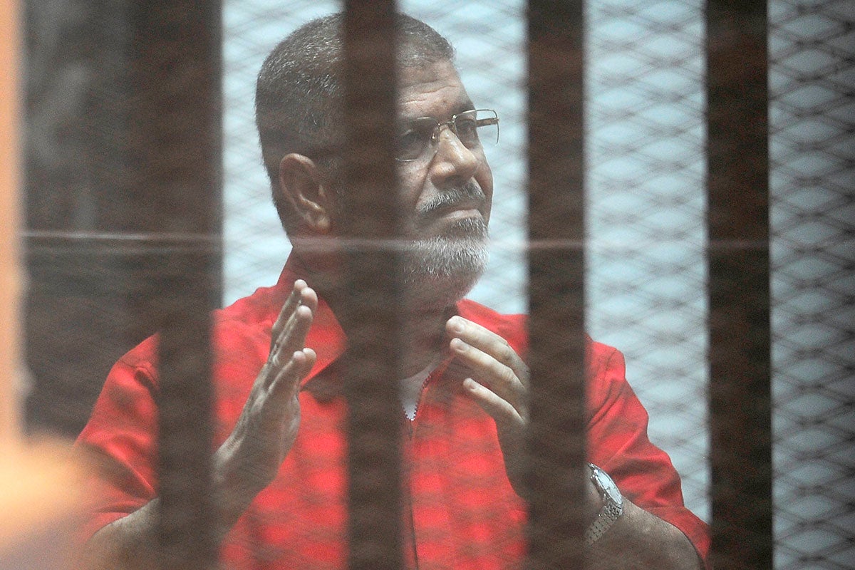Un tribunal anula la condena a muerte de Mohamed Mursi y ordenan repetir el juicio Un tribunal anula la condena a muerte de Mohamed Mursi y ordenan repetir el juicio