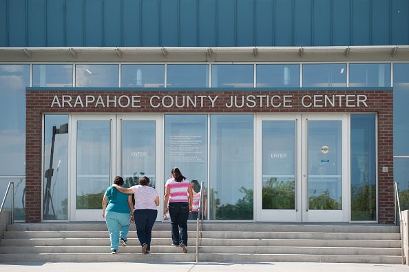 Cadena perpetua para el autor de la masacre en un cine de Colorado Cadena perpetua para el autor de la masacre en un cine de Colorado