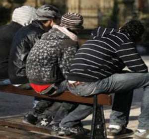 Jóvenes españoles en un parque Jóvenes españoles en un parque